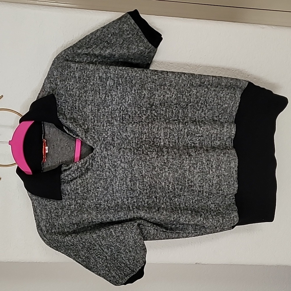 Gray Short-Sleeve Knit Polo Pullover - Black Trim